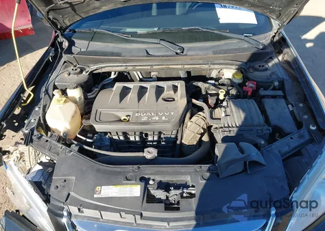 2012 Chrysler 200 Lx z USA, uszkodzony, nr VIN 1C3CCBAB2CN320089